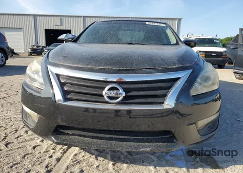 2015 Nissan Altima 2.5 z USA, uszkodzony, nr VIN 1N4AL3AP3FN380543